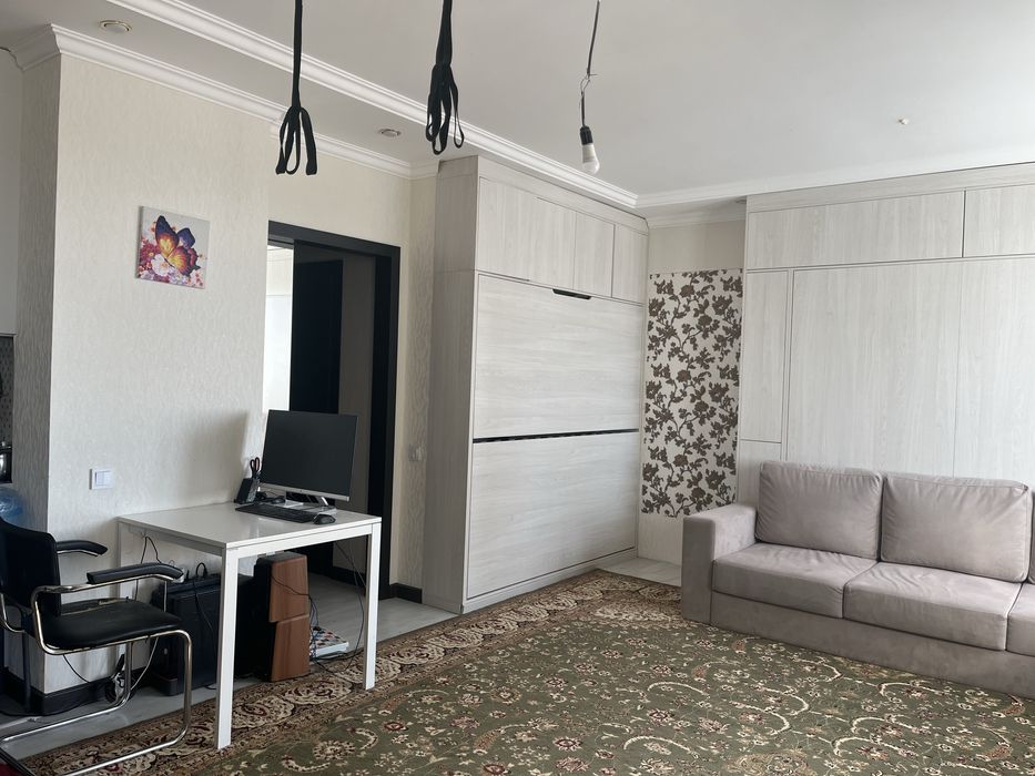 Квартира 40 кв, Времена года