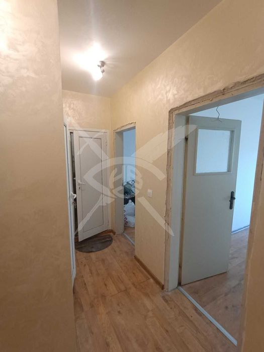 Продава се Тристаен апартамент в Бургас, Сарафово - 100 кв.м за 1350 €/кв.м - Снимка #2