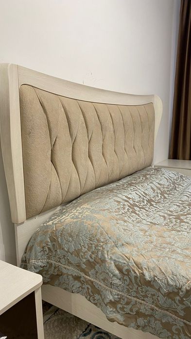 Продам спальный гарнитур