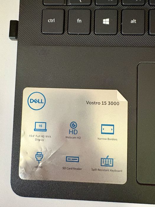 Лаптоп  Dell Vostro 3500