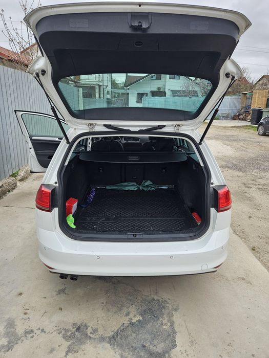 Vând Volkswagen Golf 7.