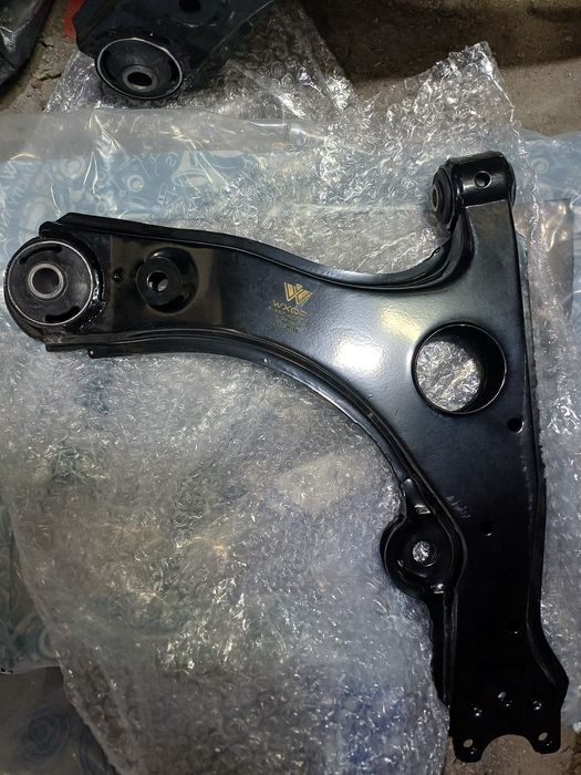 Продам рычаги на Пассат В3