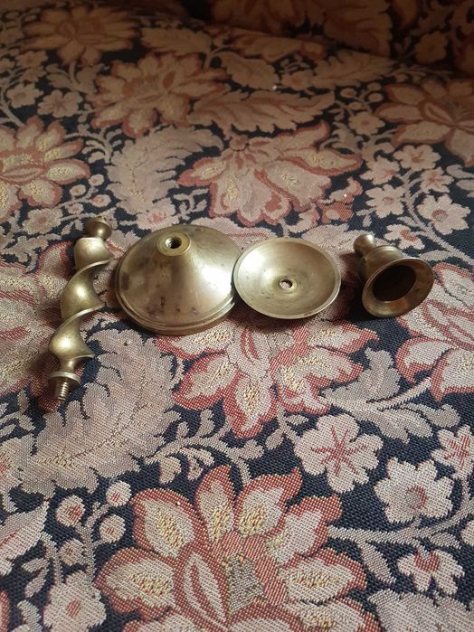 Бронзов свещникк