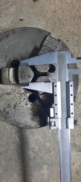 Токарный  патрон д.200 мм