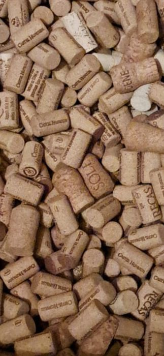 Dopuri de pluta,cantitate mare