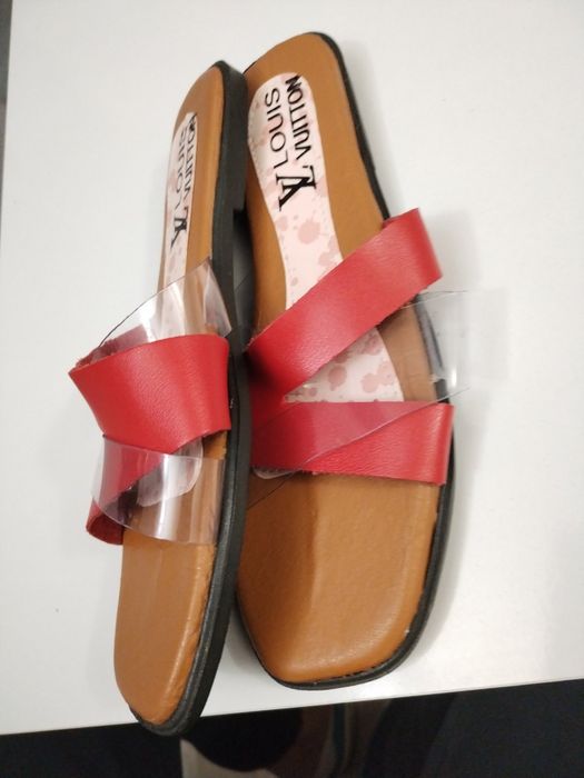 Нови кожени чехли с прозрачна част