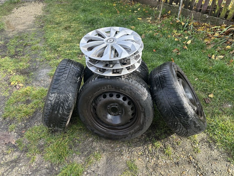 Vand cauciucuri cu tot cu janta