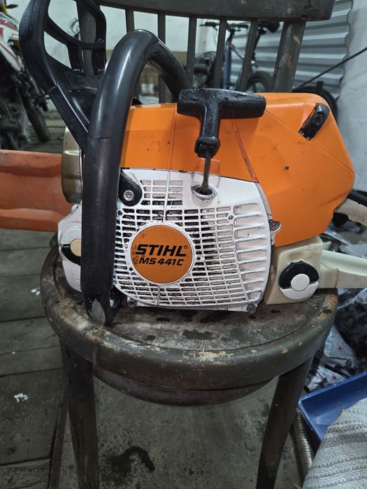 Продам бензопилу