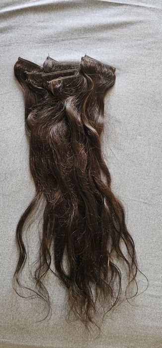 Продам 8 штук с заколками 100% натуральные волосы