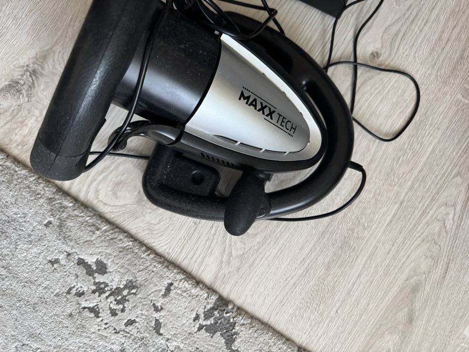 Волан с педали на Maxx Tech