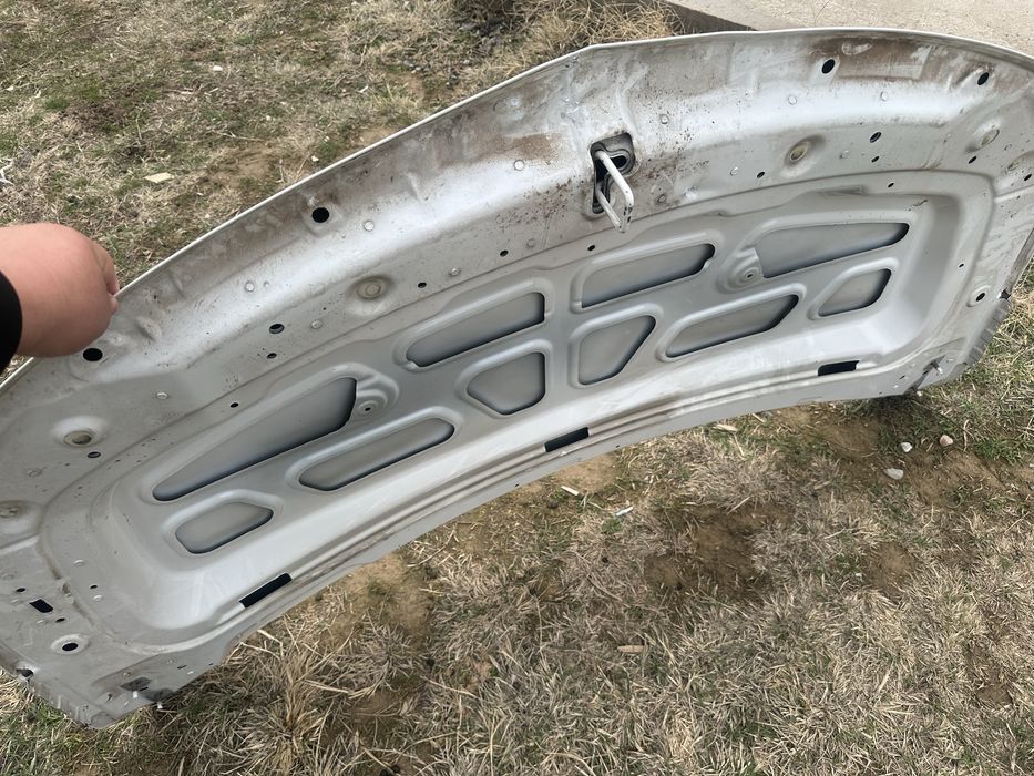 Капот на шевроле кобальт