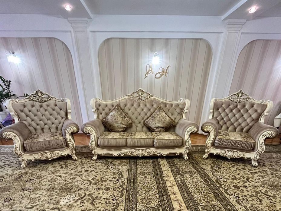Продам мягкий уголок, диван + 2 кресло