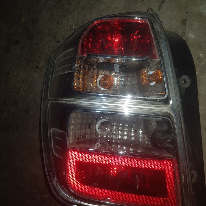 Kobalt orqa chap taraf fara sotiladi