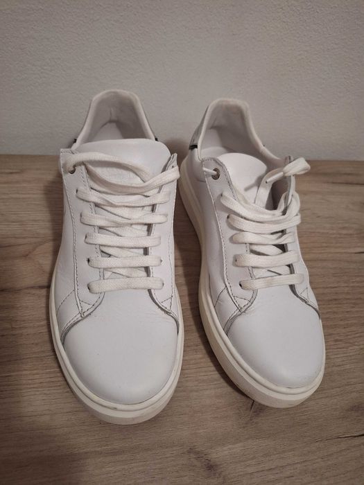Sneakers Karl Lagerfeld mărimea 38