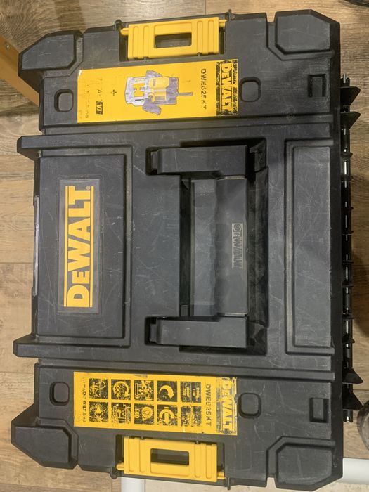 DeWALT DWE 625/2300W/230V/2024г/оберфреза в куфар с аксесоари