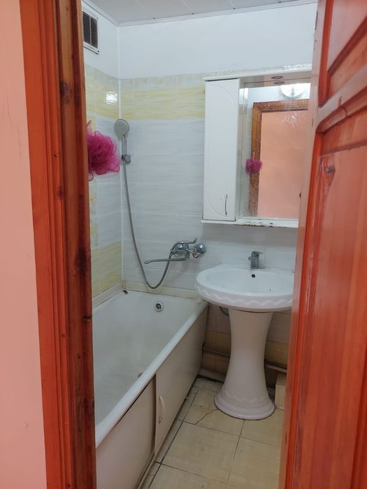 Продам 2х ком в 8 микрорайон