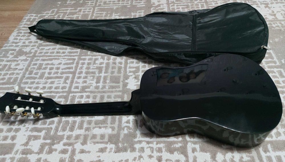 Гитара акустическая новая