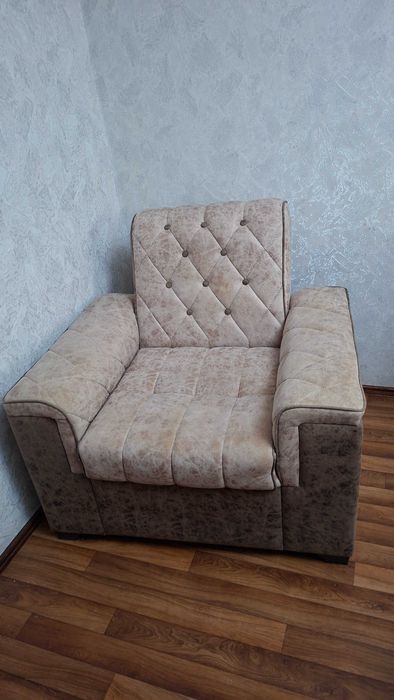 Продаёться б/у мебель срочно в отличном состоянии