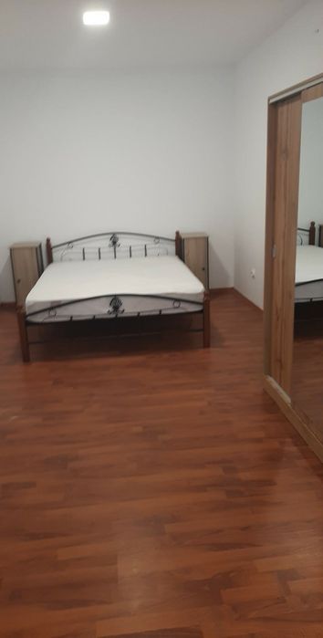 Apartment cu două camere de inchiriat