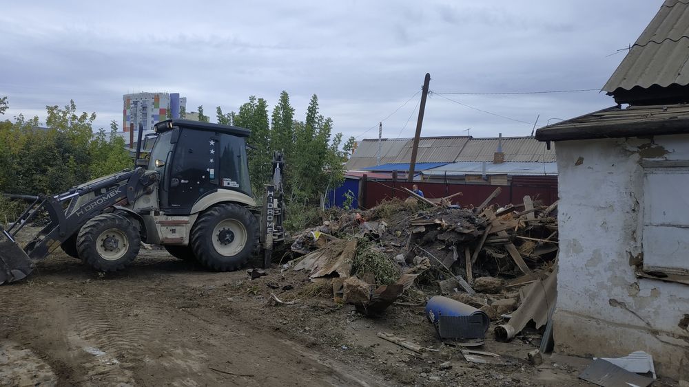 Экскаватор-погрузчик Опытные операторы.Приемлимые цены