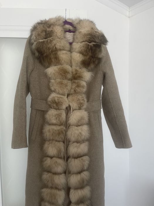 Пальто красивое