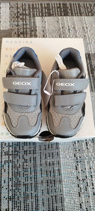 Чисто нови детски маратонки Geox