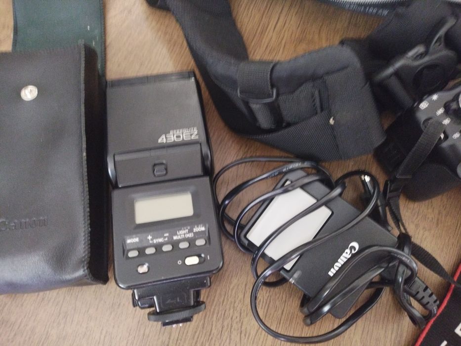 Фотоапарат Canon 450d 7700 кадъра