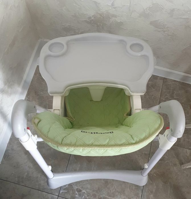 Детский стульчик для кормления