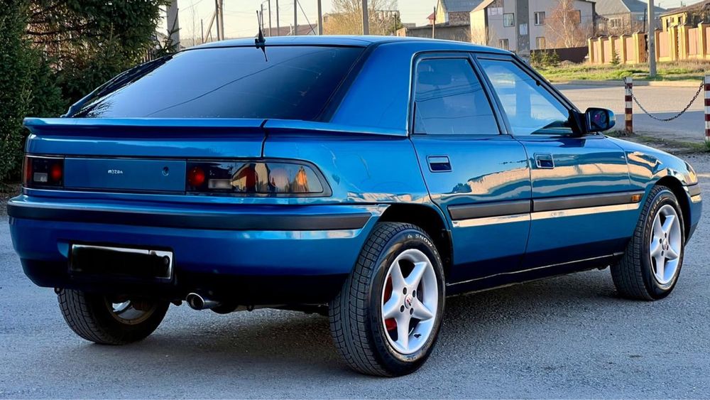 Продам живую Mazda 323