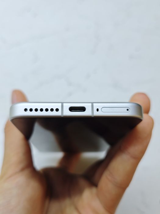 Xiaomi 15 256Gb White Sotlad