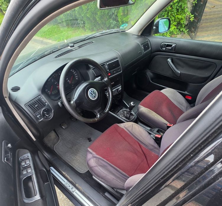 Golf 4  1.6 benzina