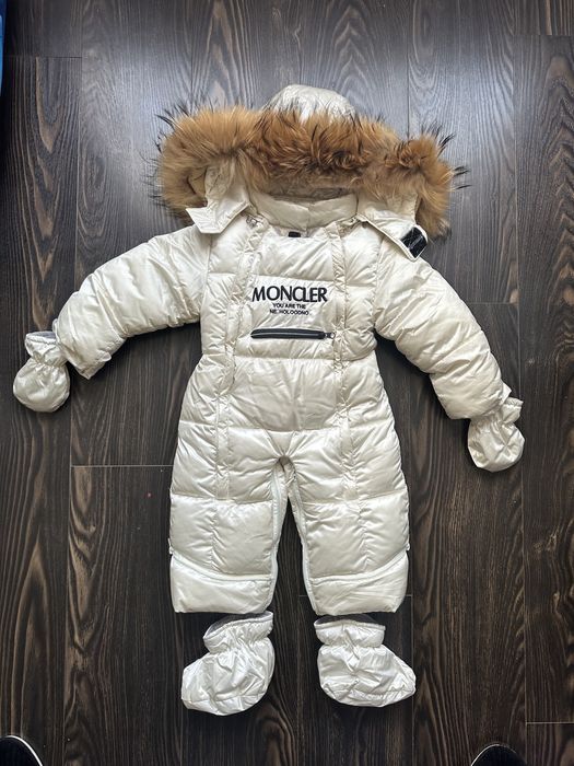 Продам зимний комбинезон 98 см