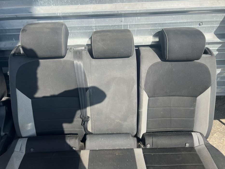 Плюшен плат салон Skoda Rapid Седалки Шкода Рапид Ном 99 отличен 2017г