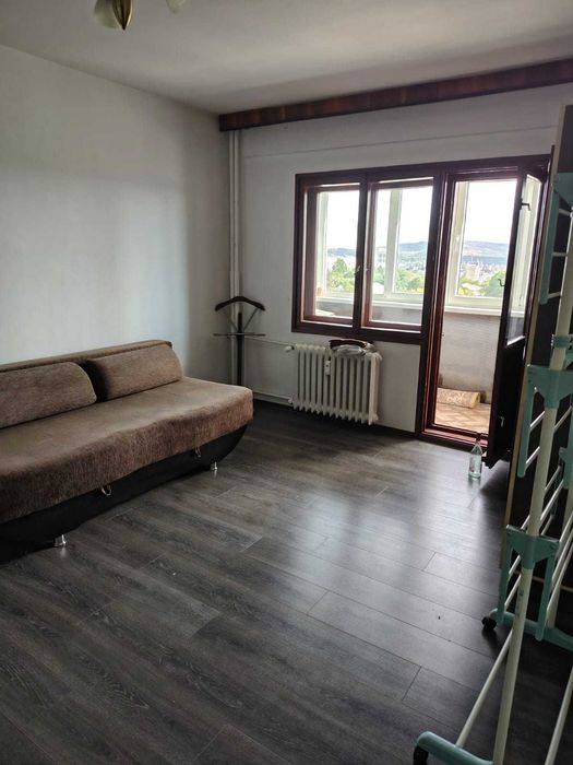 Inchiriez apartament