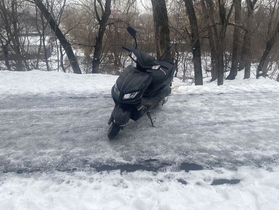 Продам мопед в хорошем состояние сел поехал