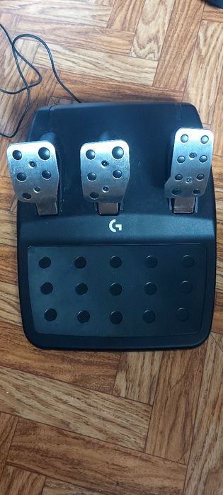 Руль игровой с педалями