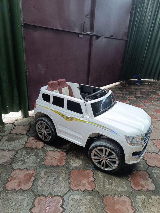 детская машинка на пульте управление