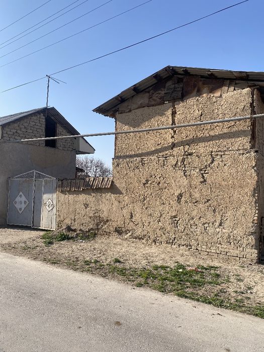 Srochno yer sotiladi 3 sotix Zangi otadan 7 km o'tganda Said o'ta maxa