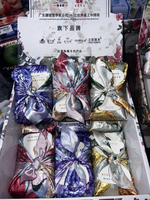 Мыло с платком из китая