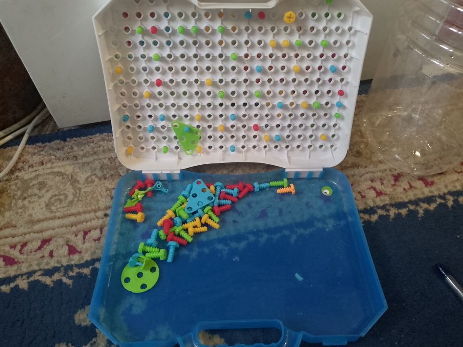 Продам Конструктор игрушка