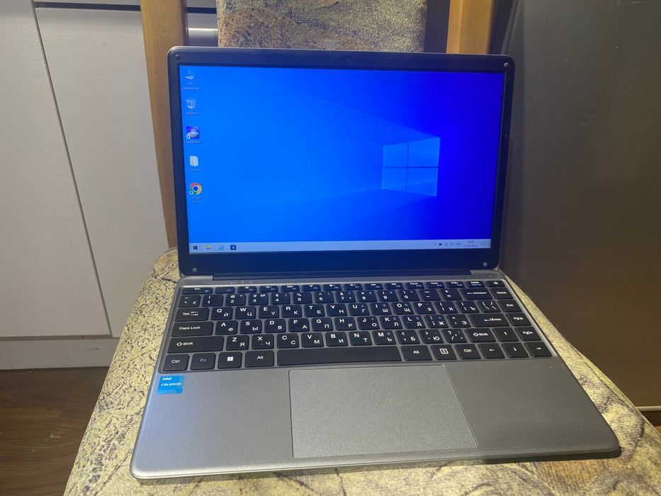 Ноутбук в идеальном состоянии/SSD 256