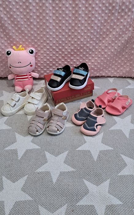 Обувки за момиче 18 и 19 номер