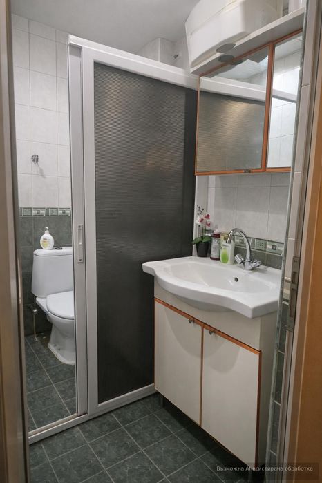 Тристаен апартамент под наем в Център