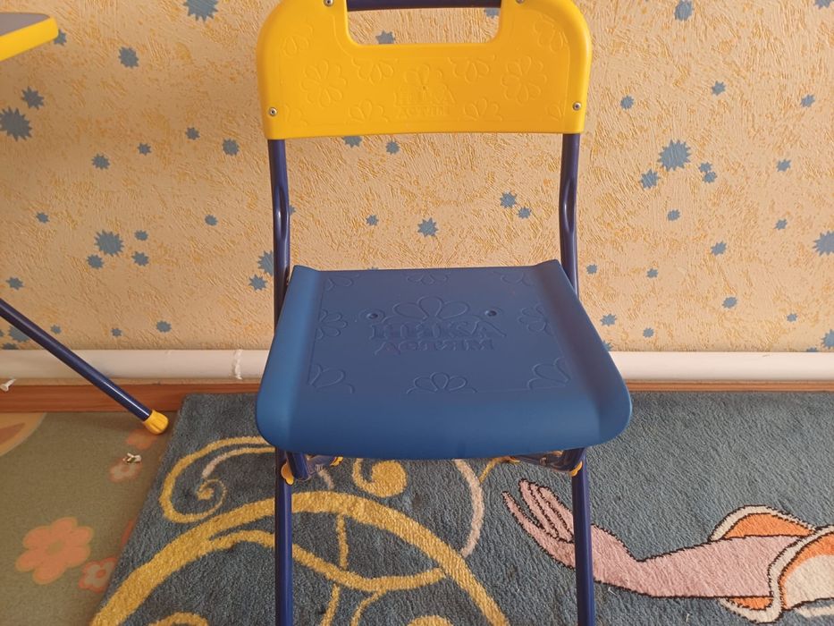 Детский стол и стул