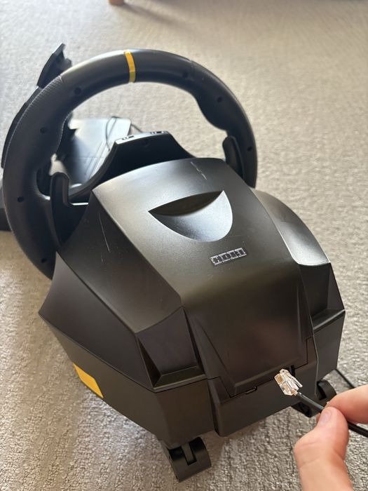 Vand volan gaming Hori (Racing Wheel Apex)