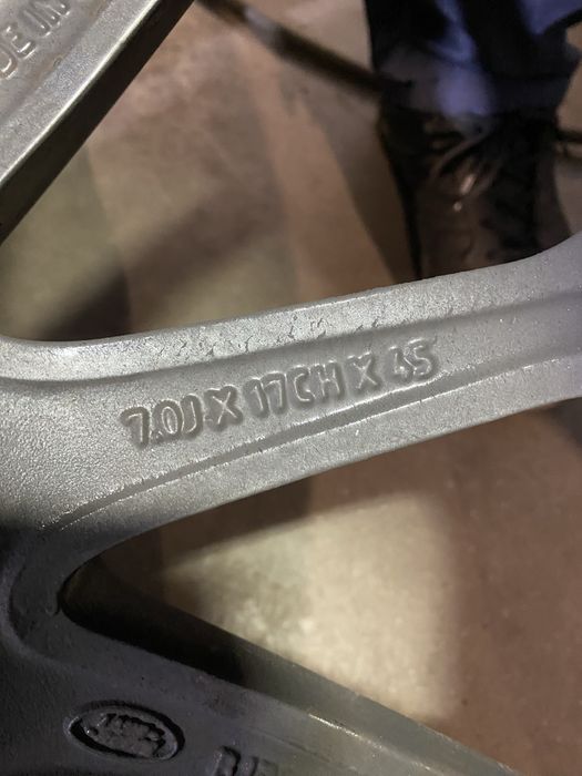 4 jante iarna 17 LandRover Discovery,Evoque Jaguar 225/65R17,225/65/17