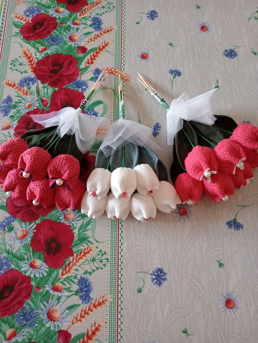 Тюльпаны сшитые.На все праздники жизни.