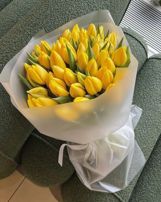 Тюльпаны в розницу профессиональная упаковка
