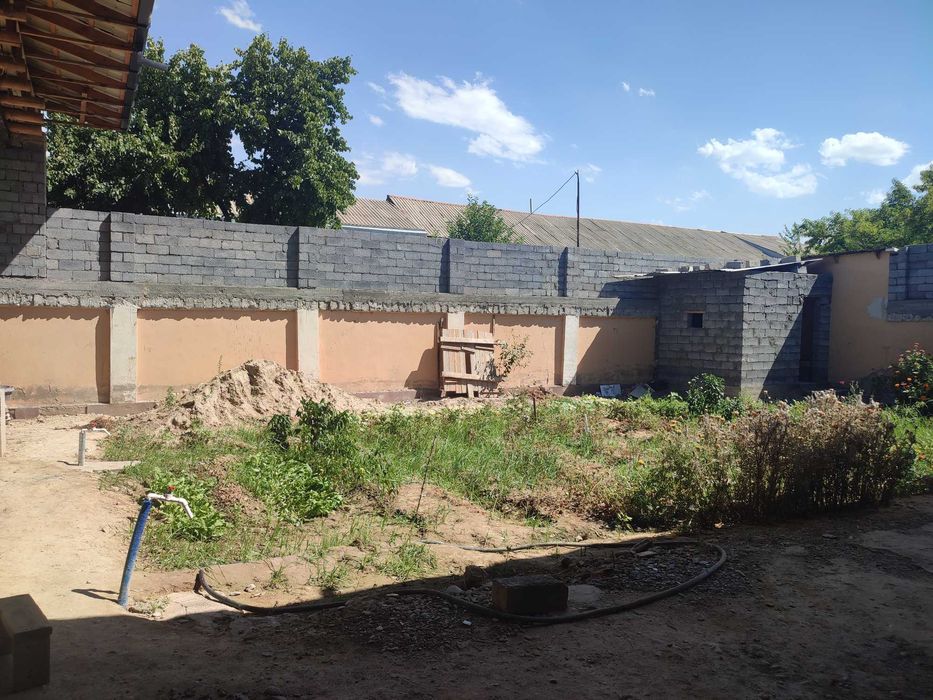 Hovli uchastkasi sotiladi 6 sotix