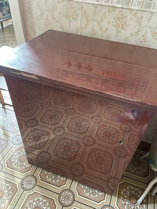 Швейная машина ретро